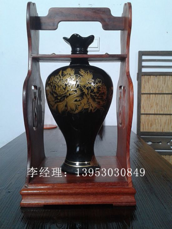 點(diǎn)擊查看詳細(xì)信息<br>標(biāo)題：白酒提籃 閱讀次數(shù)：3260