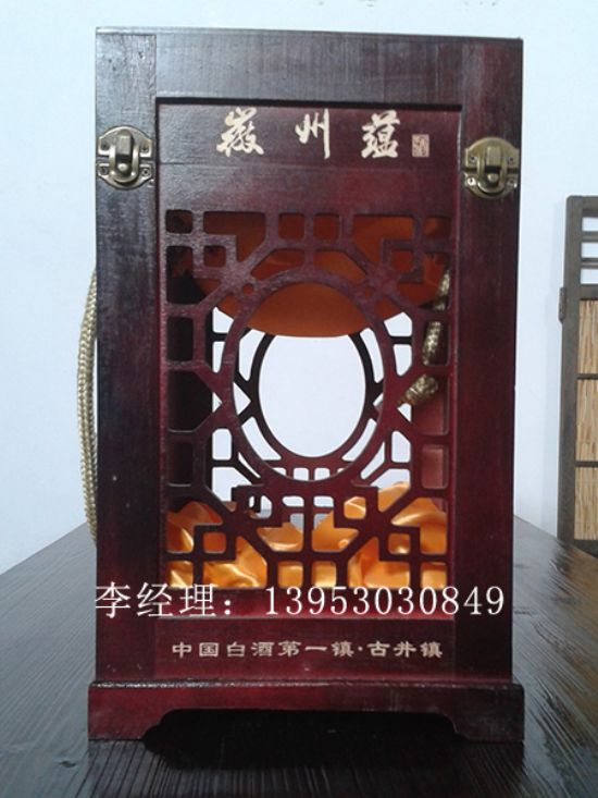 點(diǎn)擊查看詳細(xì)信息<br>標(biāo)題：木制白酒盒 閱讀次數(shù)：3347