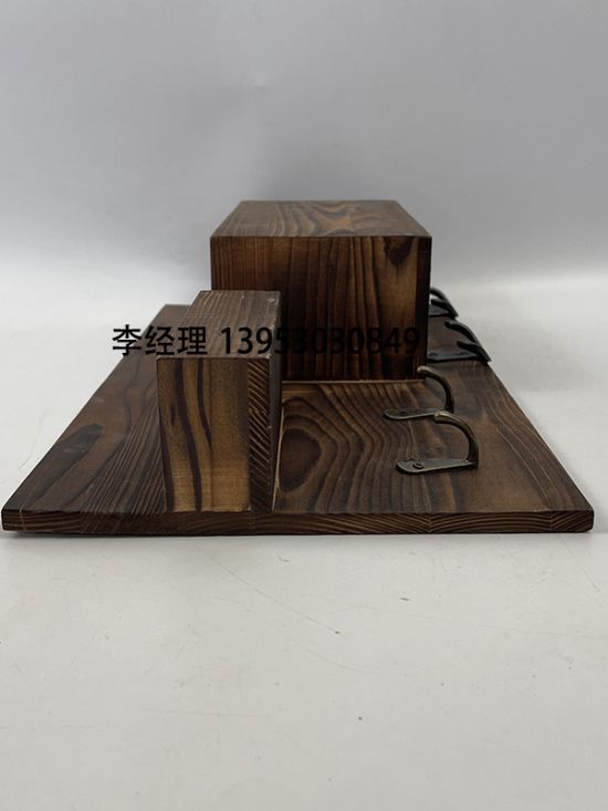 點(diǎn)擊查看詳細(xì)信息<br>標(biāo)題：掛架 閱讀次數(shù)：1126